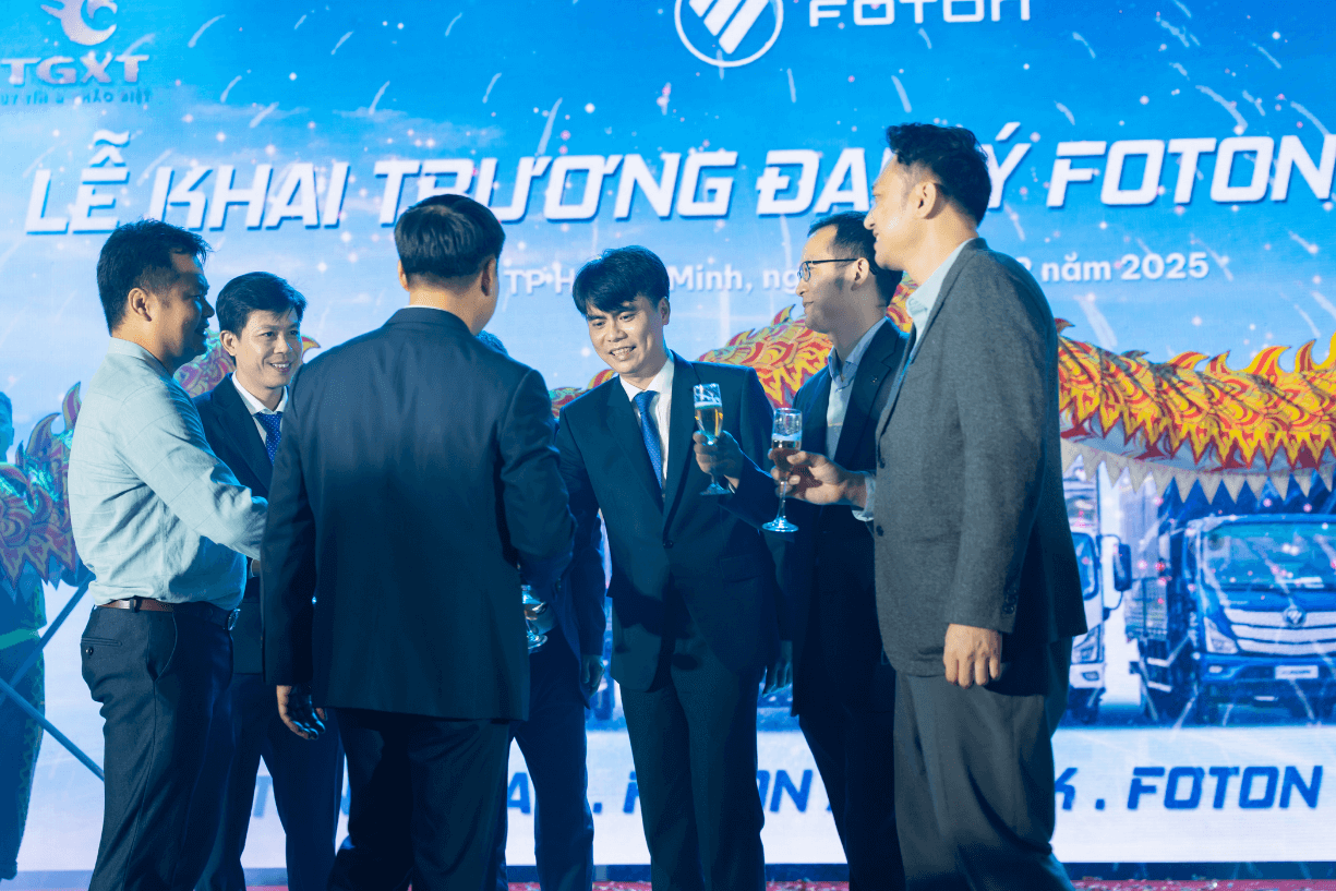 khai-truong-dai-li-foton-sai-gon_10.png