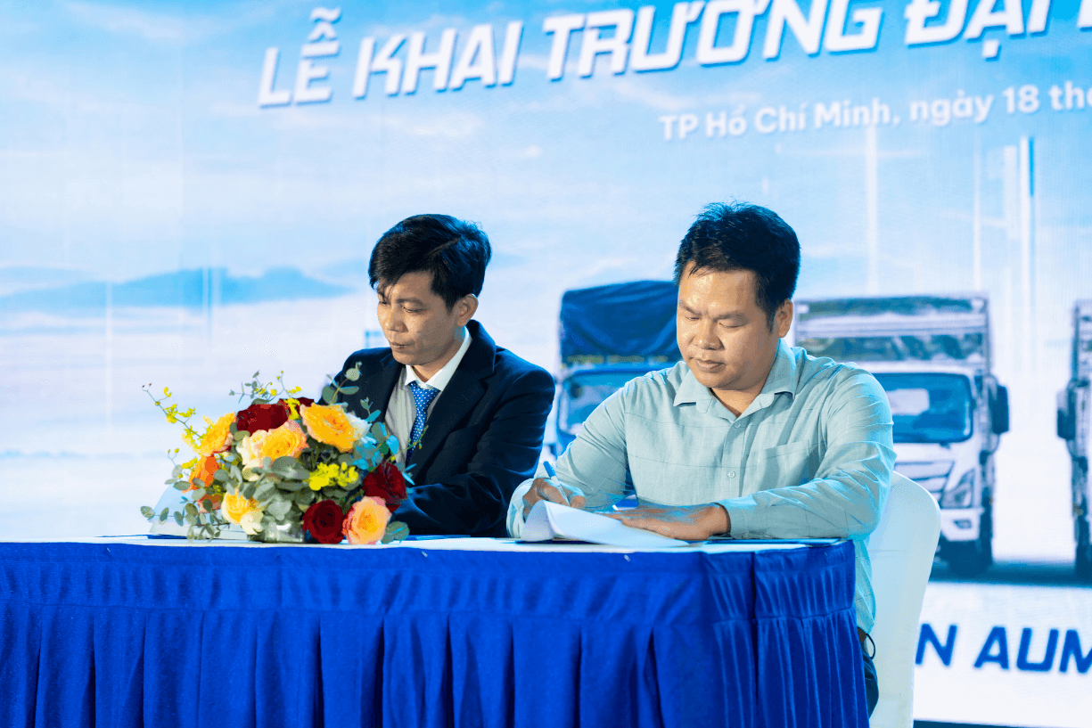 khai-truong-dai-li-foton-sai-gon_4.png